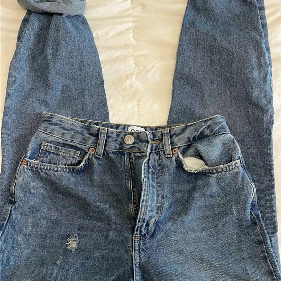Size 25,never worn mom jeans!’ - Picture 2 of 4